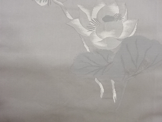  花葉模様織出し開き名古屋帯（額縁仕立て）